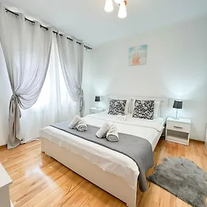 Sunrise Center Daire